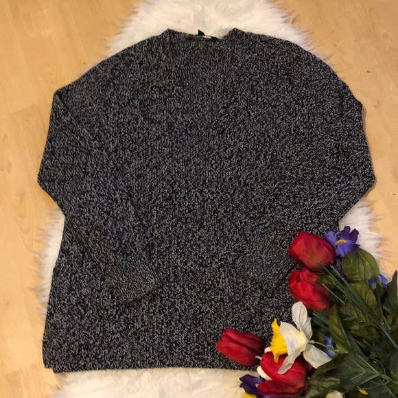 🌺V neck SHASTA chunky side slit sweater 🌺 - Picture 3 of 8